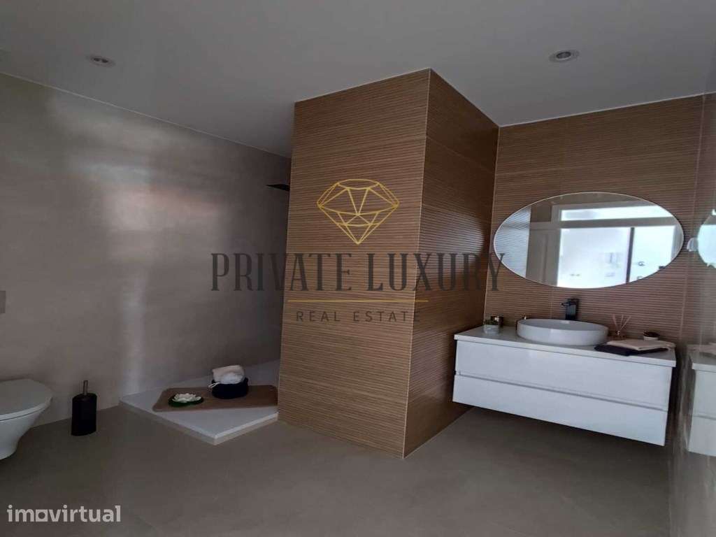 Apartamento T2 com varanda e vista rio em São Vicente - Grande imagem: 5/23