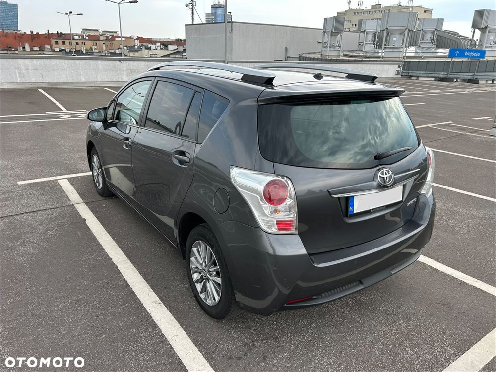 Toyota Verso 1.8 Premium MS 7os EU6 - 6