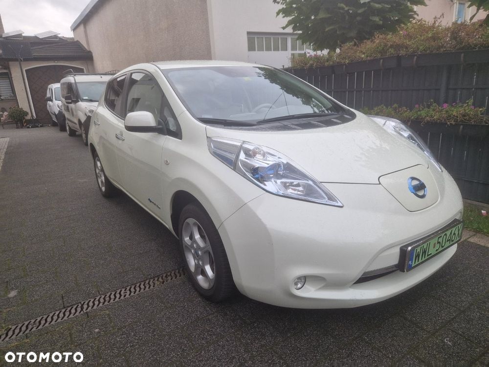 Nissan Leaf 24 kWh (mit Batterie) Visia + - 14