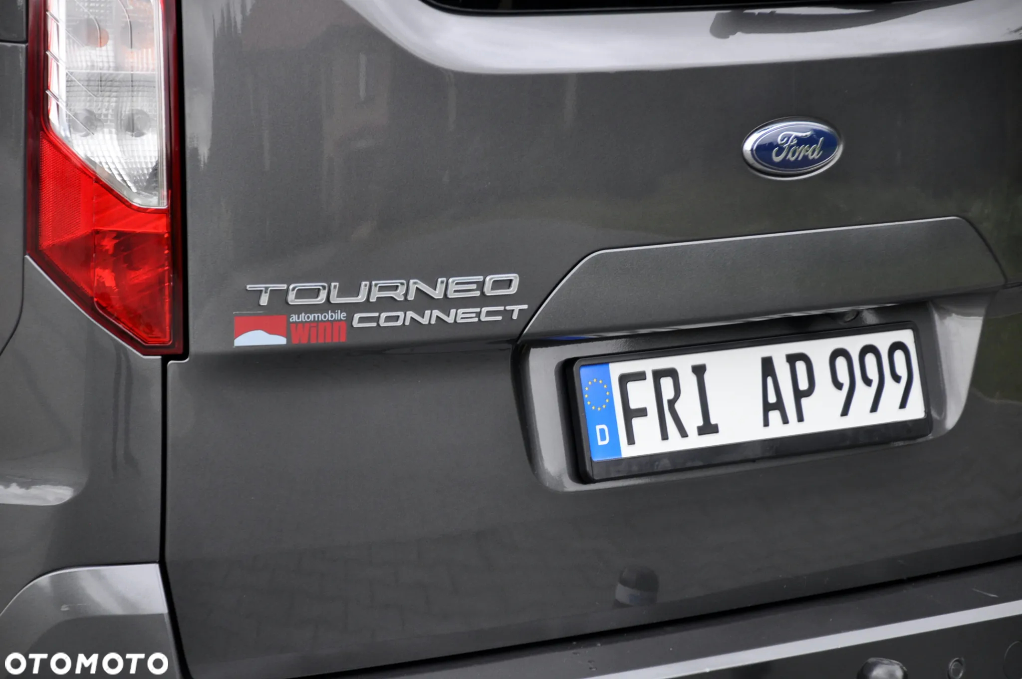 Ford Tourneo Connect 1.5 TDCi Start-Stop Titanium - 16