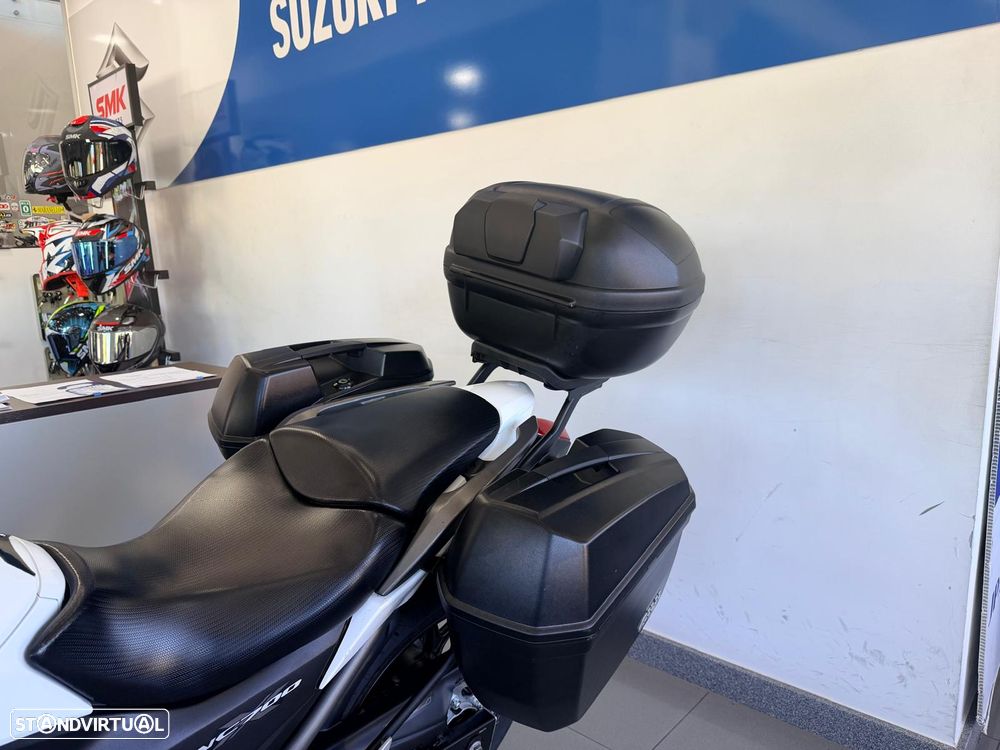 Honda NC700X - 9