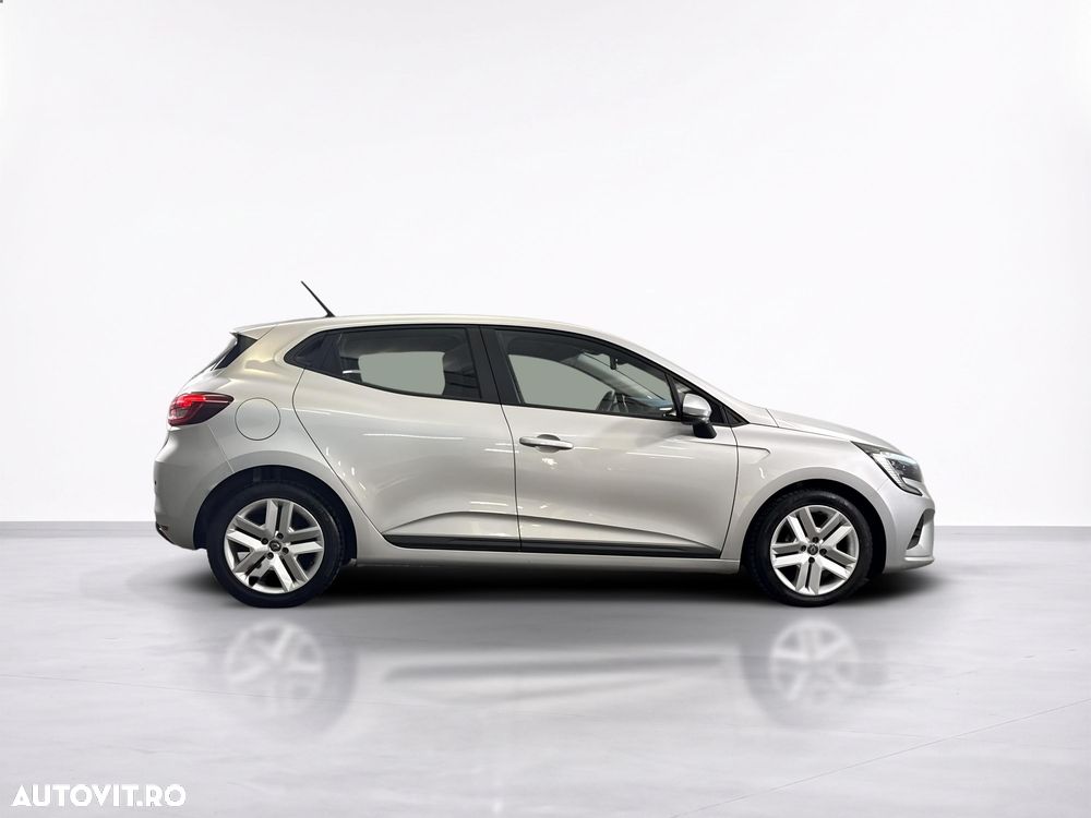 Renault Clio - 7