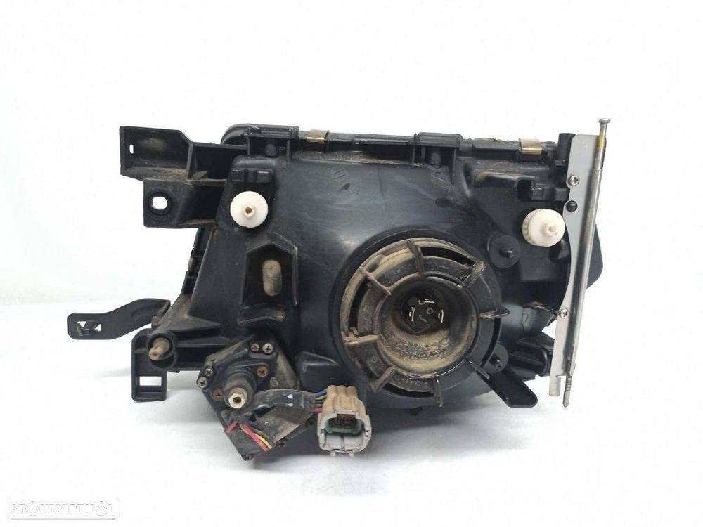 FAROL DIREITO NISSAN PATROL GR (Y61) BáSICO - 3