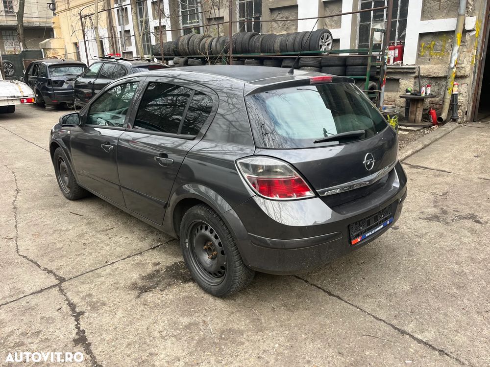 Dezmembrez Opel Astra H facelift 1,4 benzina 2008 gri Z14XEP 66KW Z177 - 3