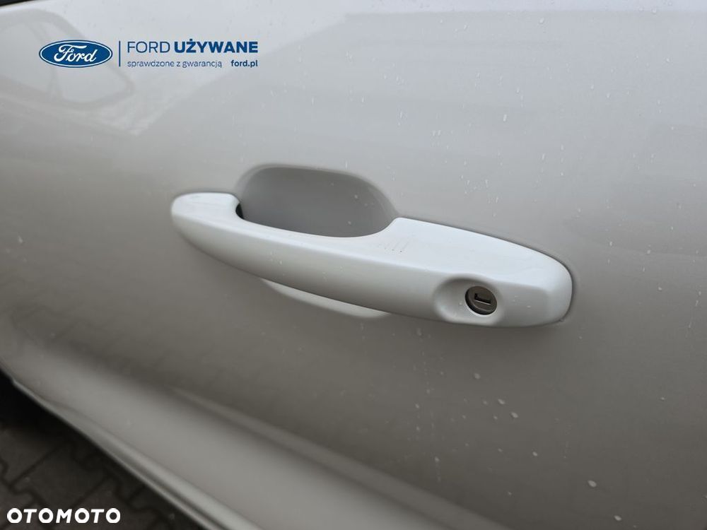 Ford Kuga - 27