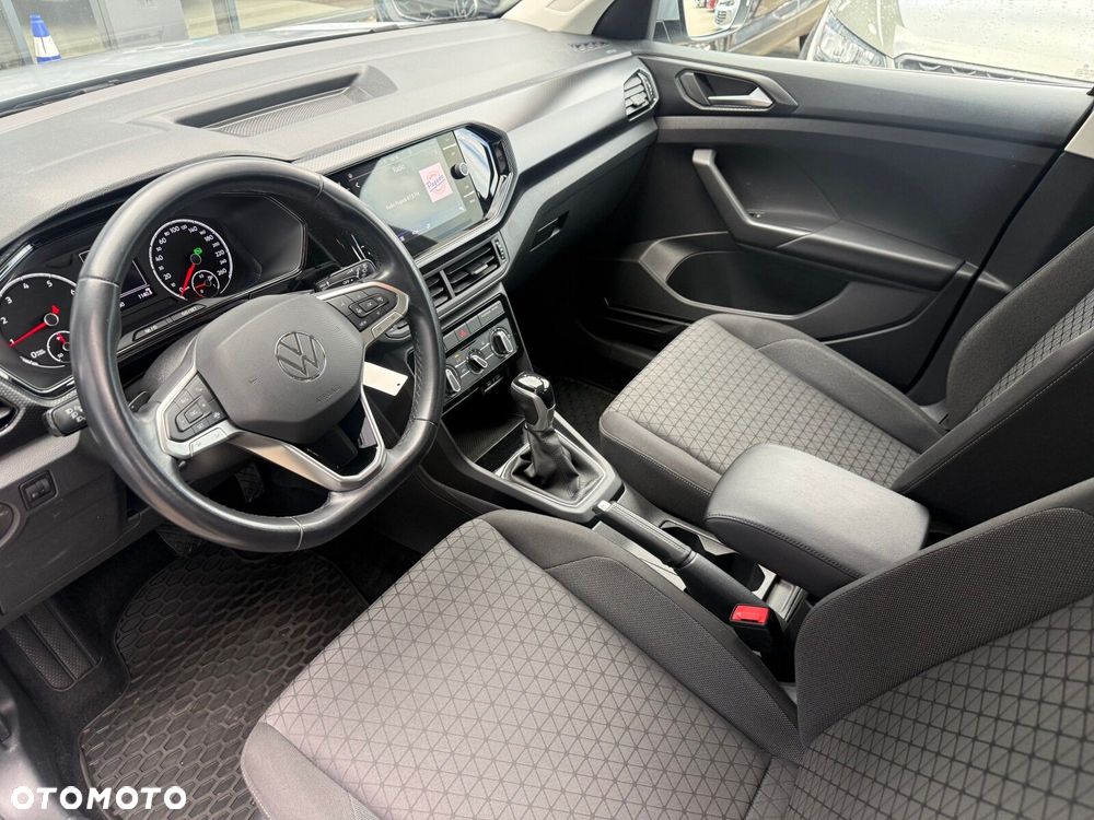 Volkswagen T-Cross - 12