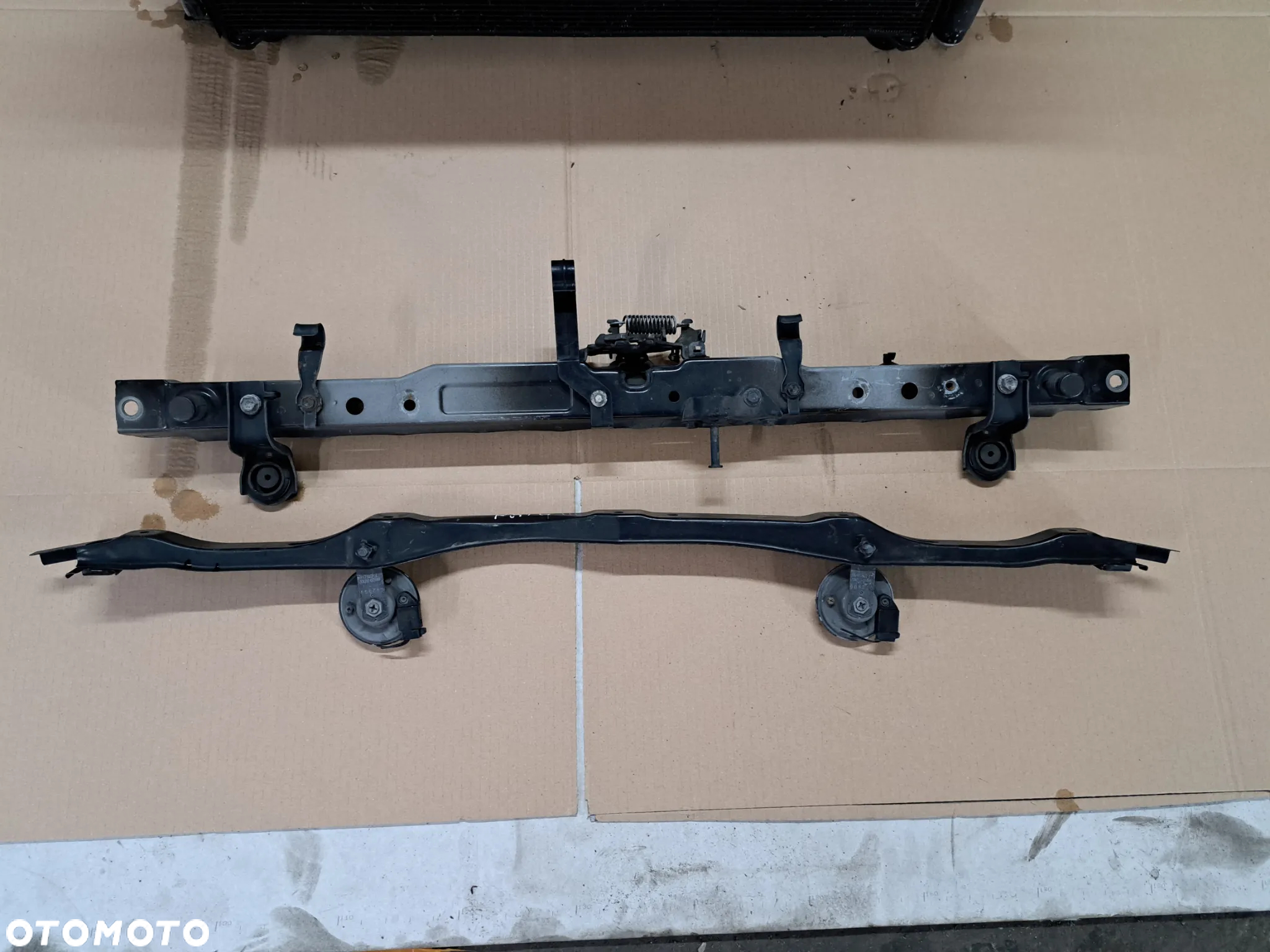 Toyota Rav4 III 2006- Pas Przedni chłodnice komplet 2.2 - 2