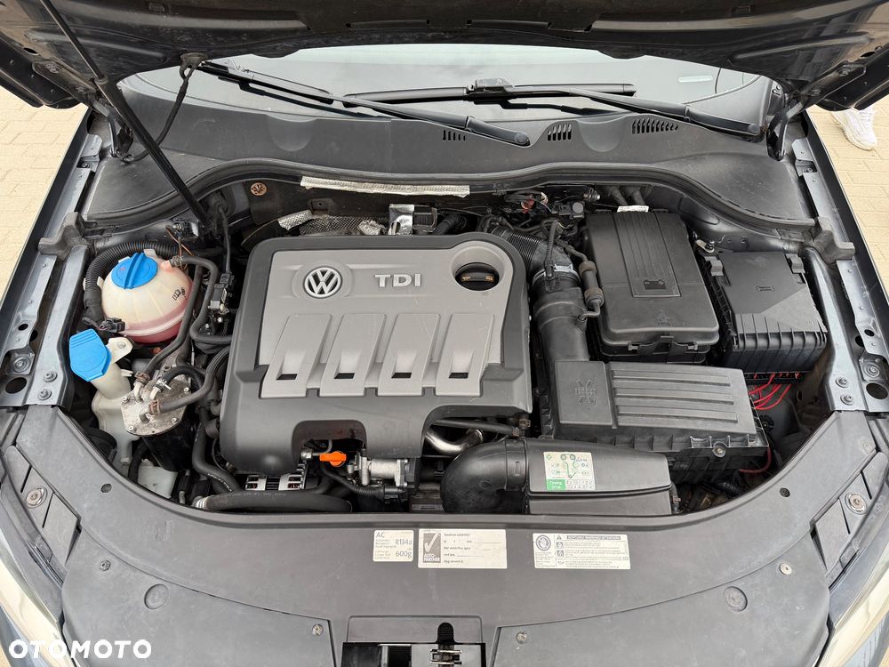 Volkswagen Passat 2.0 Blue TDI DPF Highline - 32