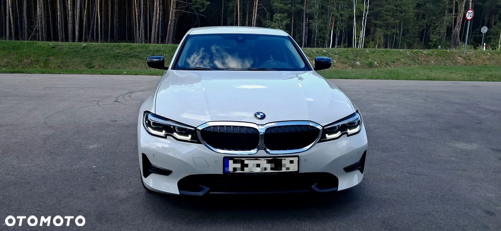 BMW Seria 3 320d M Sport - 5