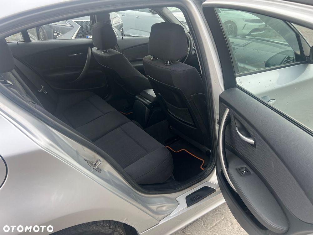BMW Seria 1 118d DPF - 14