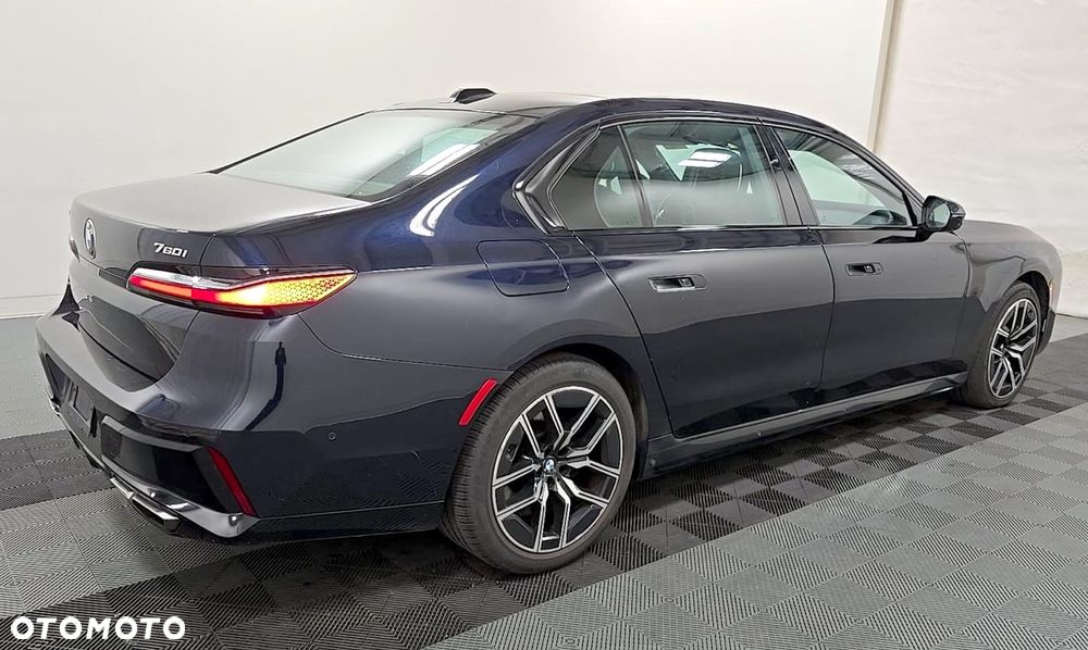 BMW Seria 7 - 8