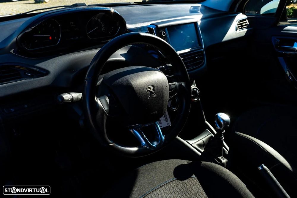 Peugeot 208 1.5 BlueHDi Allure - 10