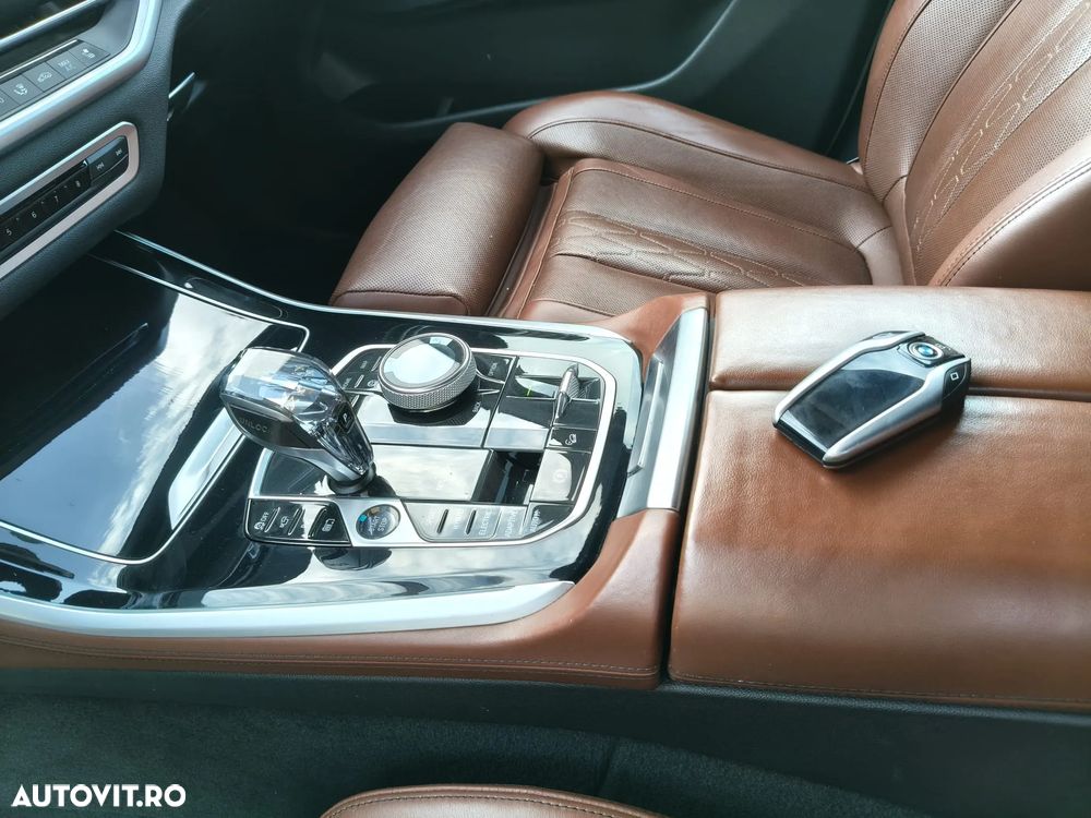 BMW X5 2021 — imagine 17