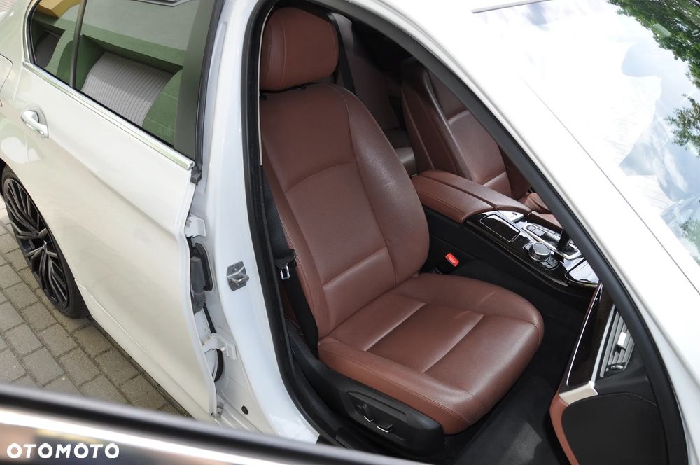 BMW Seria 5 535i xDrive - 20