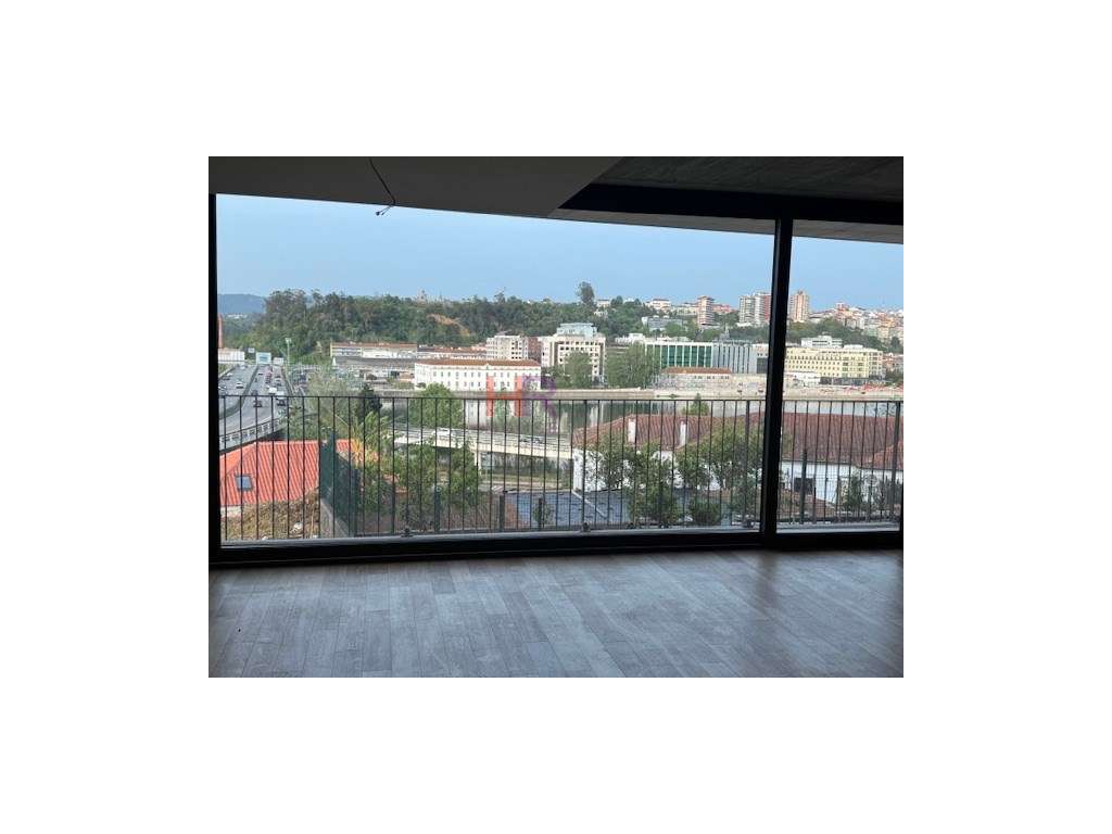 Coimbra vende-se T3 com aparcamento privativo coberto e vista Rio. - Grande imagem: 5/30