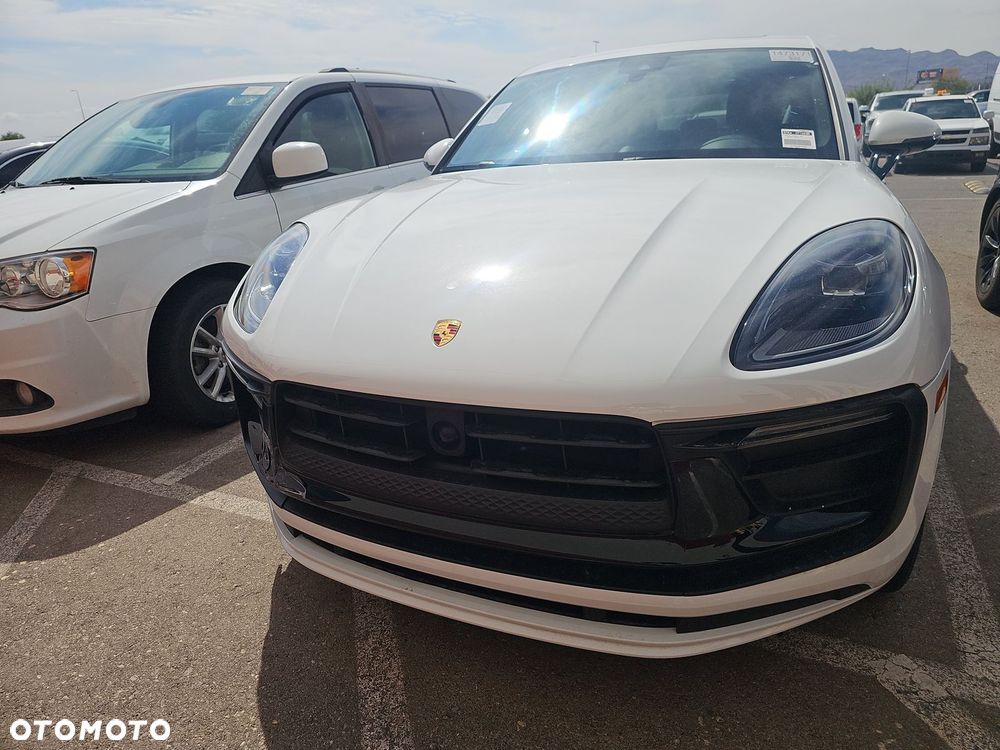 Porsche Macan - 2