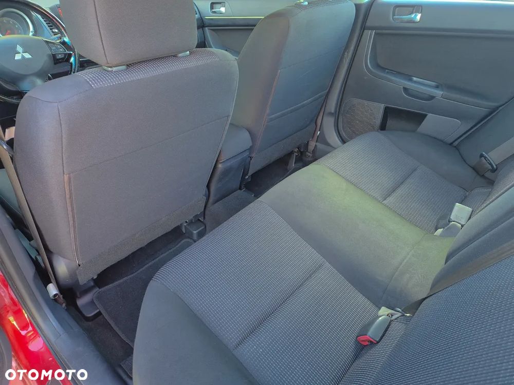 Mitsubishi Lancer 1.8 Intense - 17