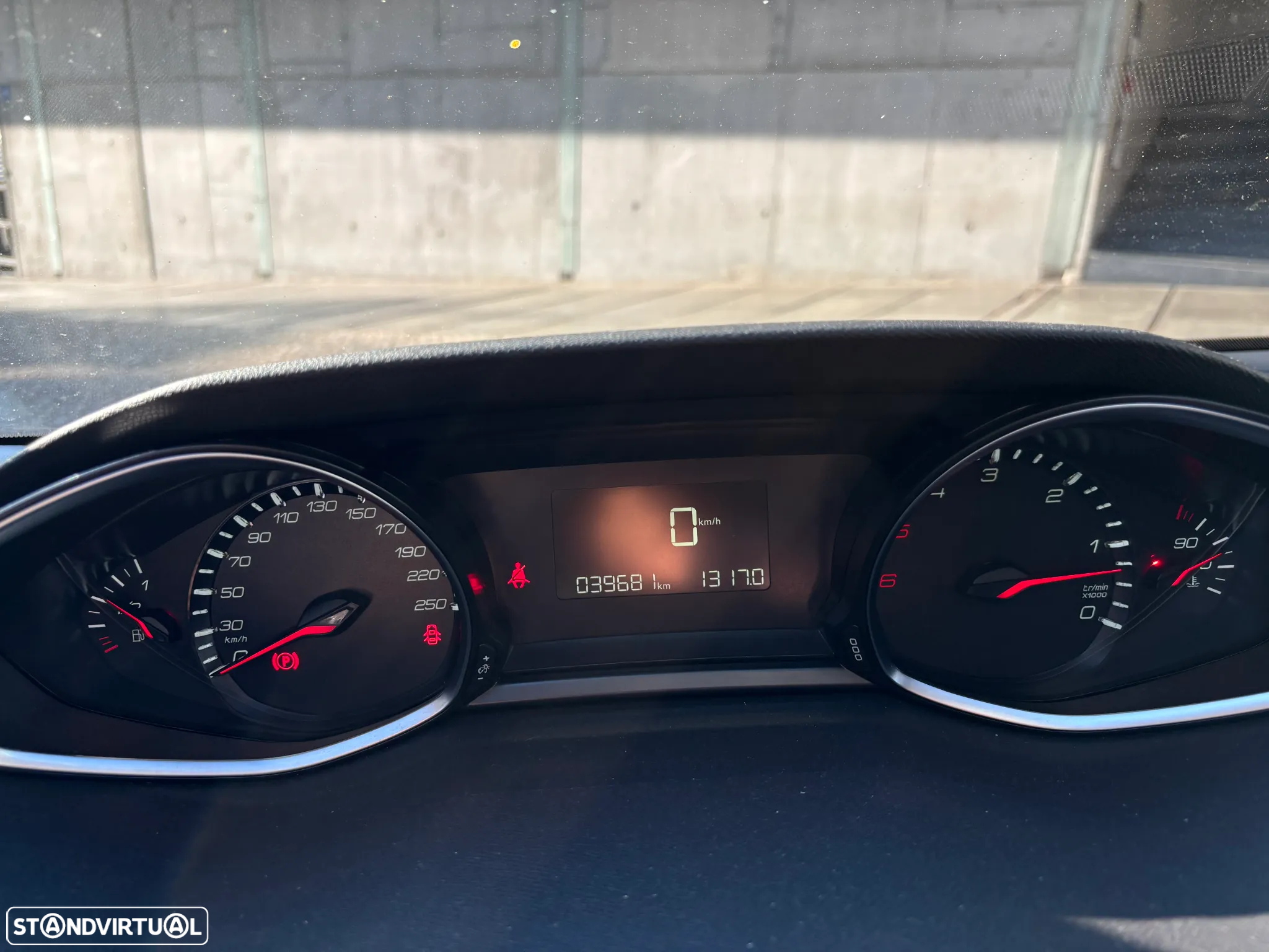 Peugeot 308 - 8