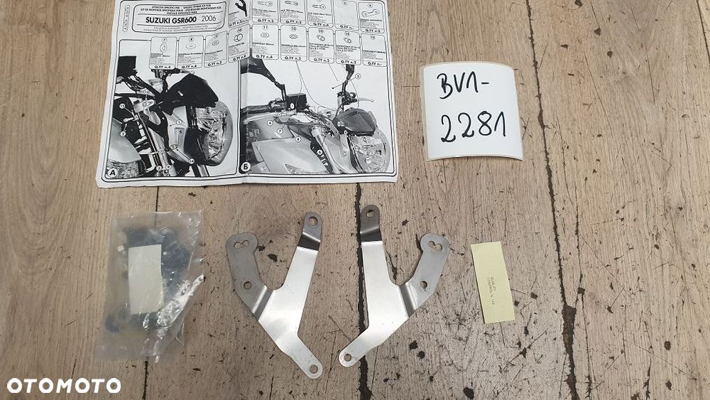 Uchwyt mocowanie szyby Givi A167A Suzuki GSR 600 - 1