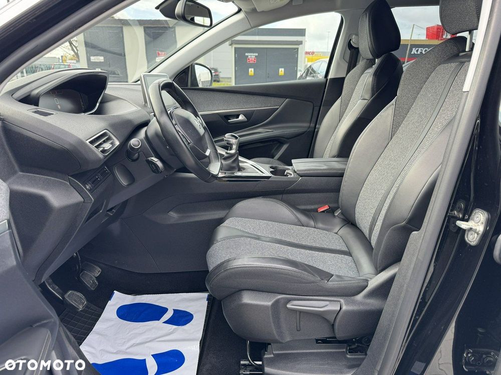 Peugeot 3008 PureTech 130 Stop & Start GPF Allure - 19