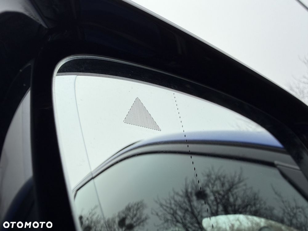 BMW Seria 3 320d xDrive M Sport Sport - 34