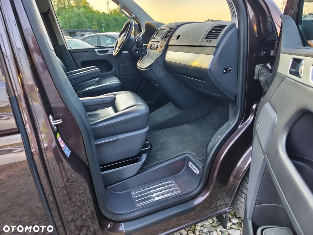 Volkswagen Multivan - 9