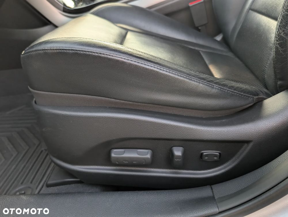 Hyundai i40 Kombi 1.7 CRDi DCT Premium - 25