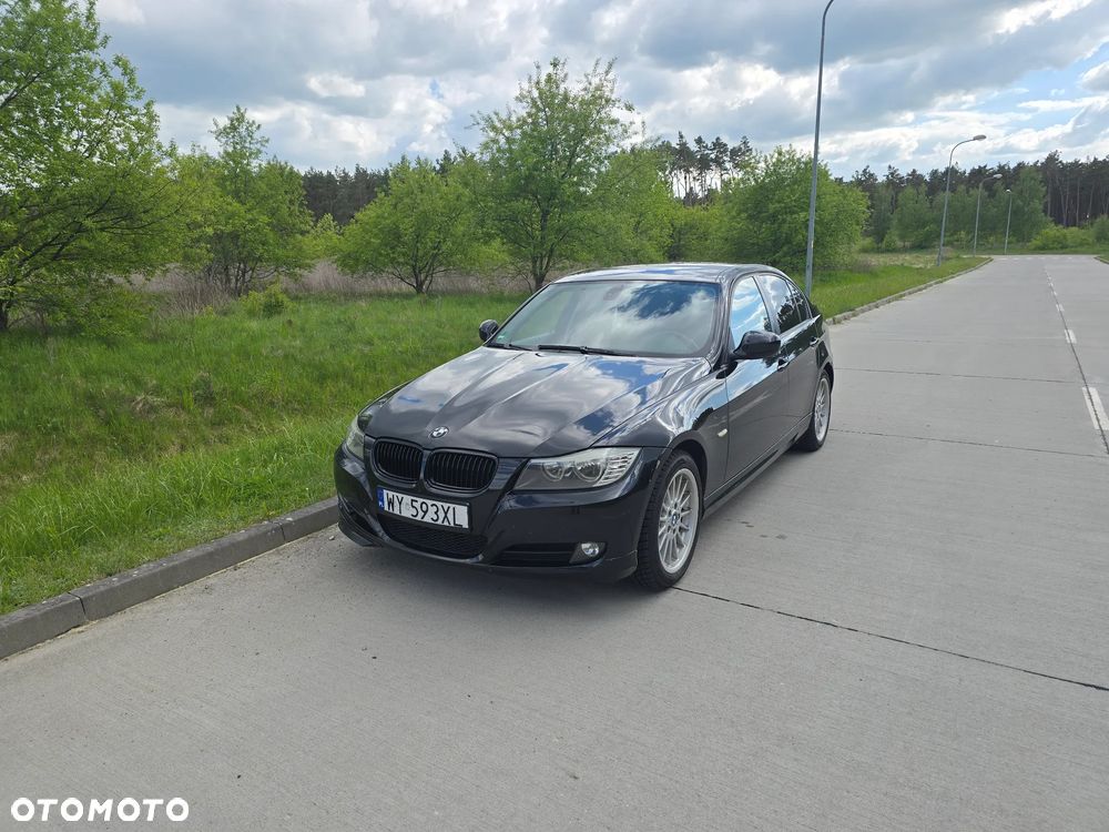BMW Seria 3 318i - 18