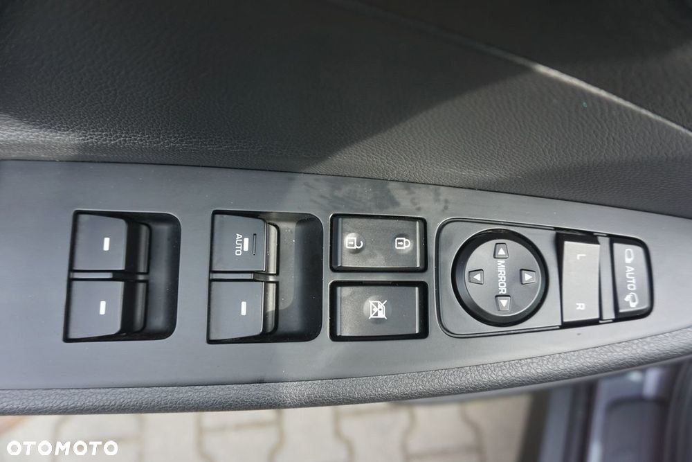 Hyundai Tucson 1.7 CRDI BlueDrive Comfort 2WD - 11