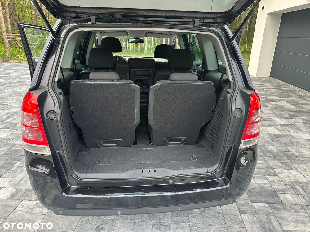 Opel Zafira 1.8 Cosmo - 38