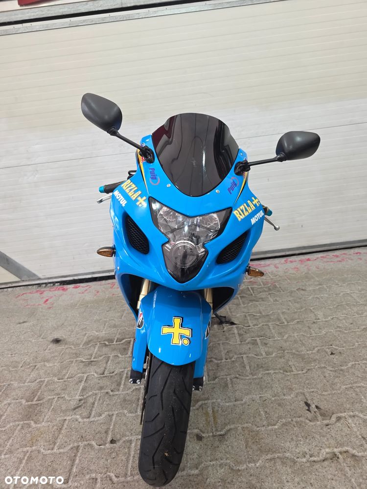 Suzuki GSX-R - 15