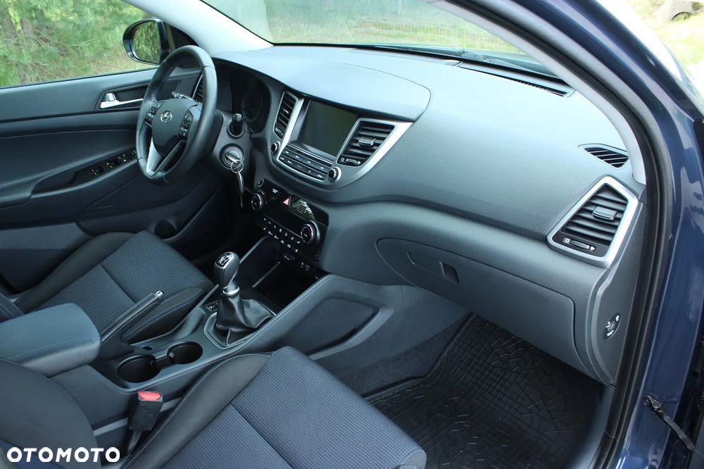 Hyundai Tucson blue 1.7 CRDi 2WD Style - 25