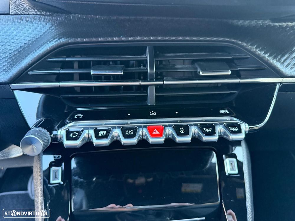 Peugeot 2008 1.2 PureTech Allure - 23