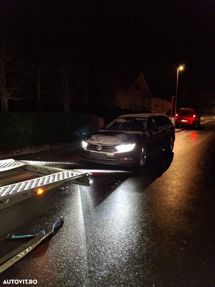 Volkswagen Passat Variant 2.0 TDI SCR 4Motion DSG Highline - 8