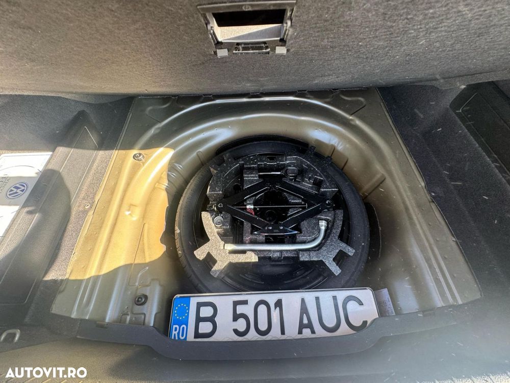 Volkswagen Passat 2.0 TDI DSG Highline - 37
