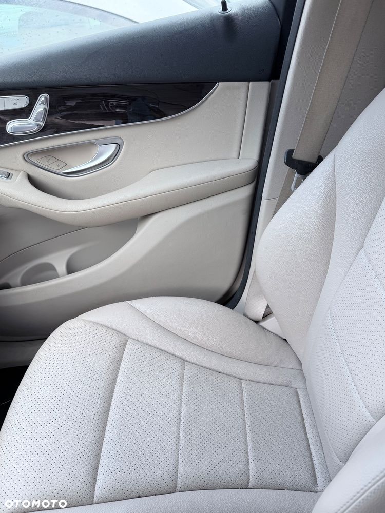 Mercedes-Benz GLC 300 4-Matic - 28