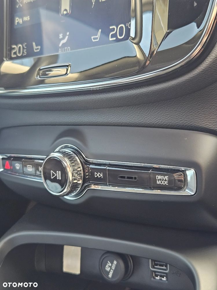 Volvo XC 40 T4 Geartronic Inscription - 30