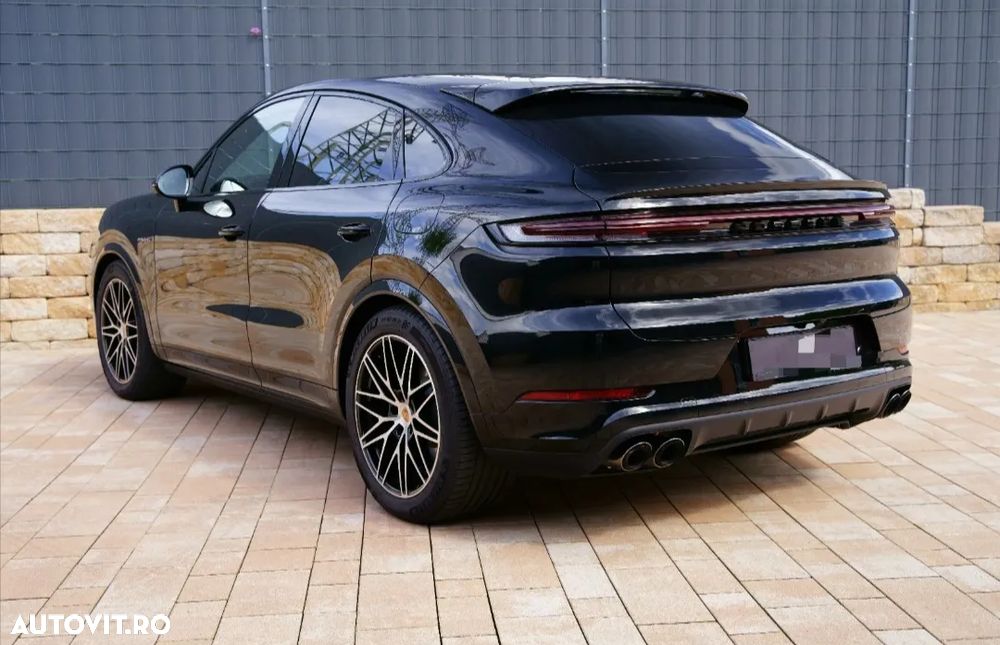 Porsche Cayenne Coupe E-Hybrid Black Edition - 7