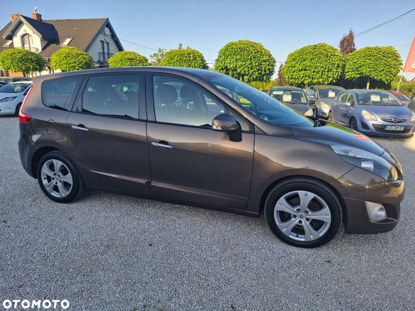 Renault Grand Scenic - 12