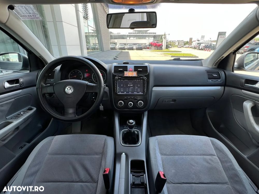 Volkswagen Jetta 1.6 Comfortline - 18