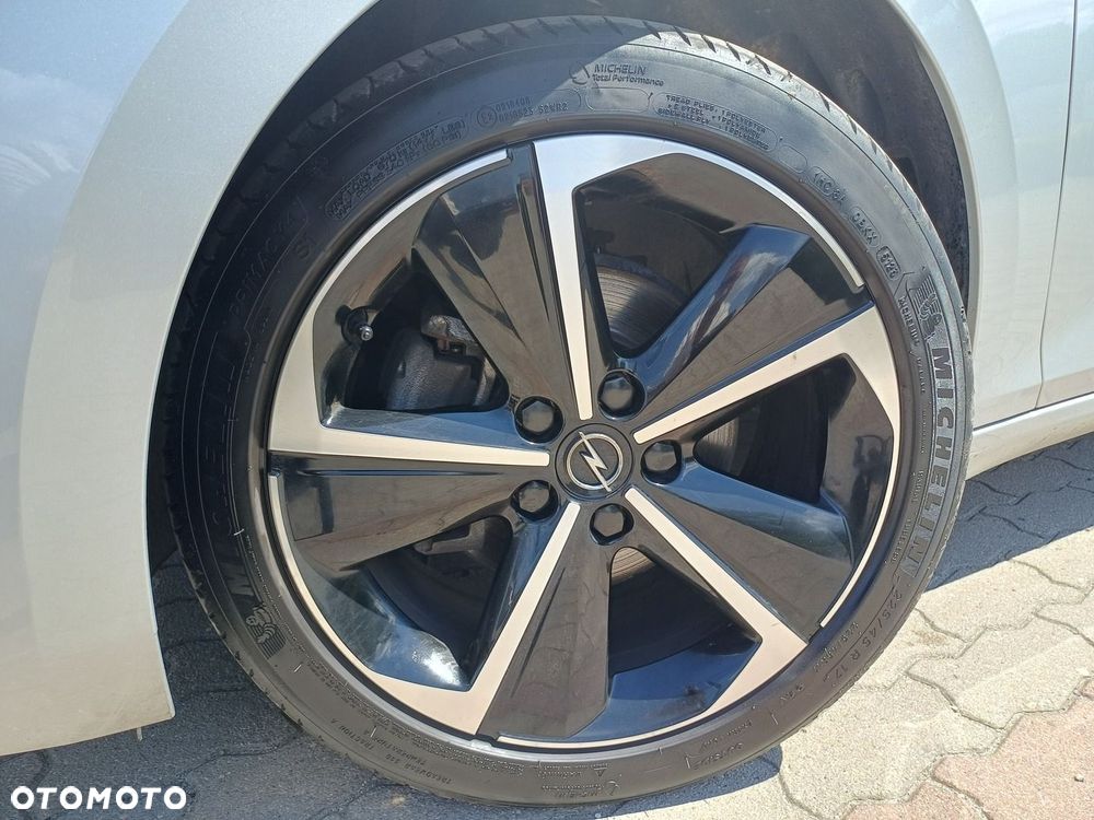 Opel Astra 1.2 T GS S&S - 9