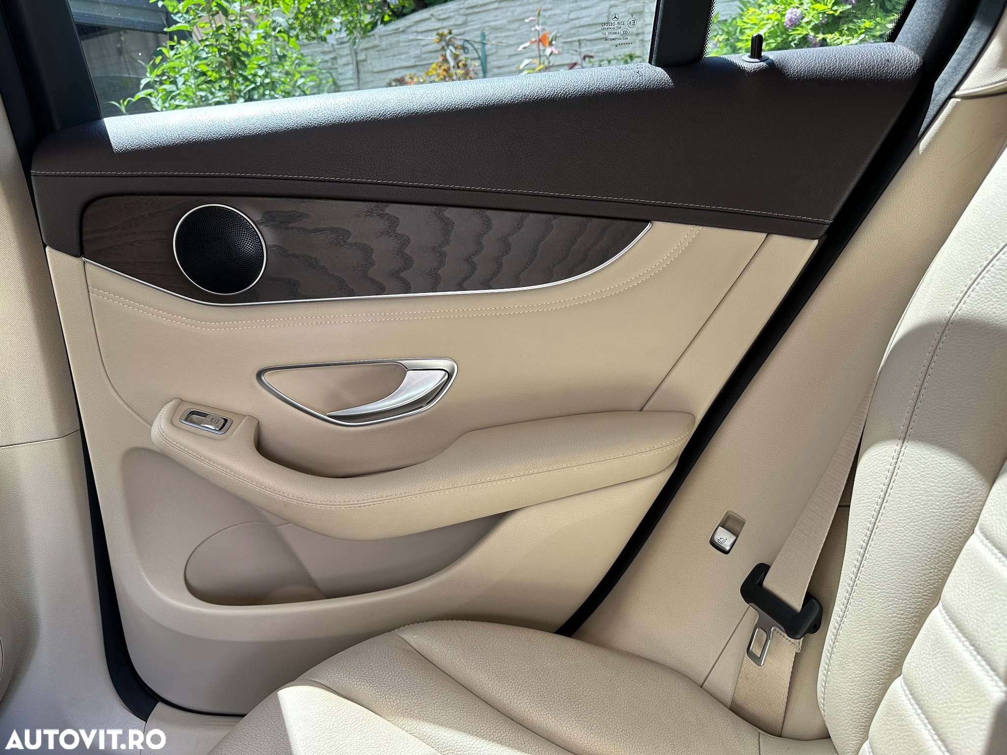 Mercedes-Benz GLC Coupe 350 e 4MATIC - 36
