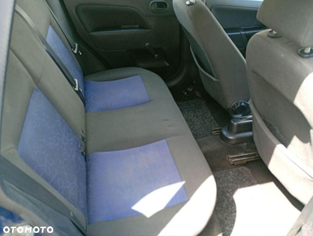 Ford Fiesta - 8