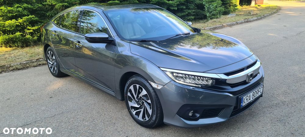 Honda Civic 1.5 i-VTEC Turbo CVT Sport Plus - 9