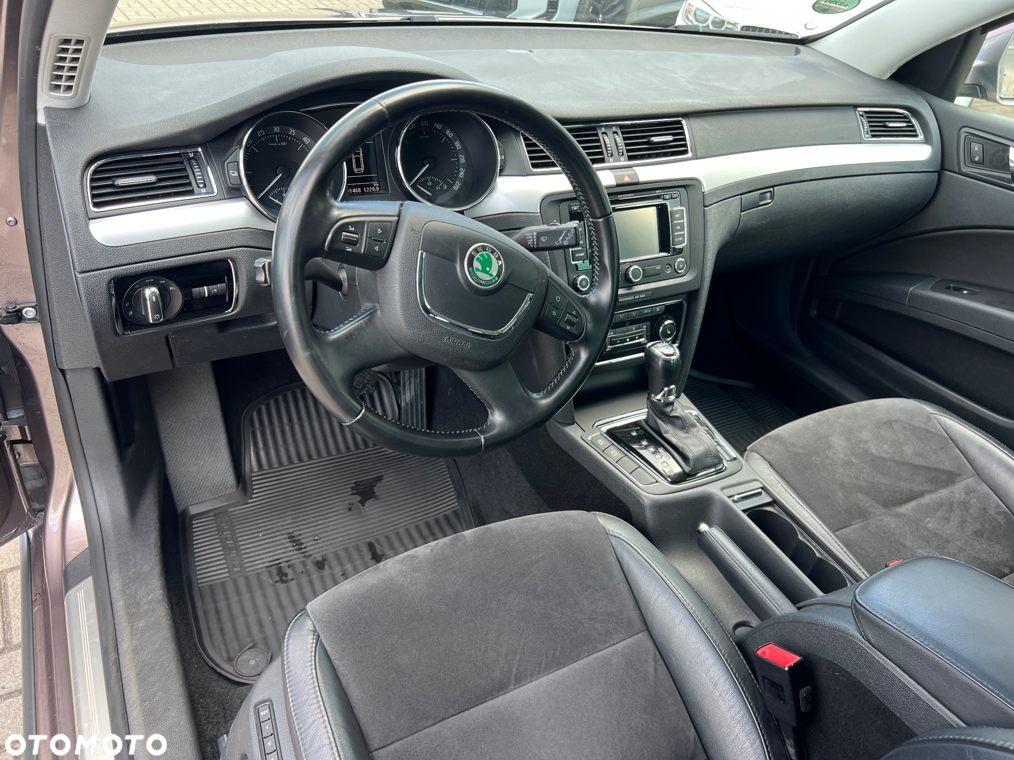 Skoda Superb 2.0 TDI 4x4 DSG Exclusive - 9