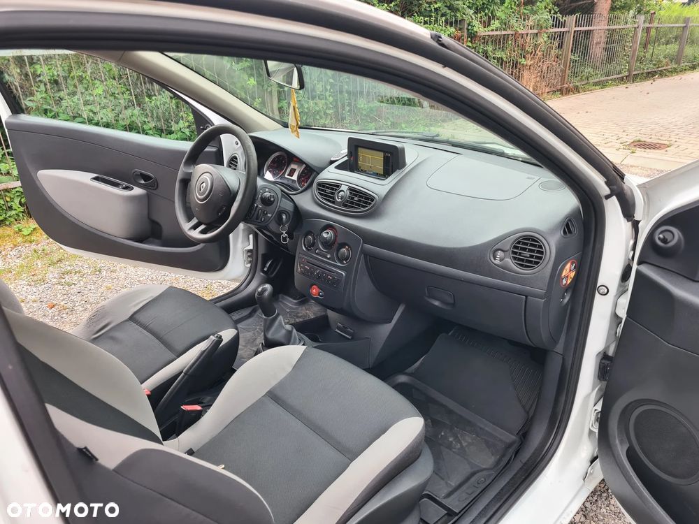 Renault Clio - 2