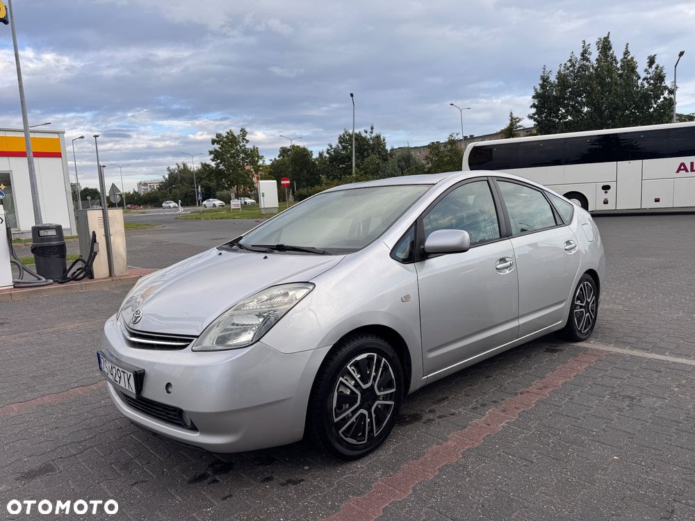 Toyota Prius 1.5 VVT-i Sol - 3