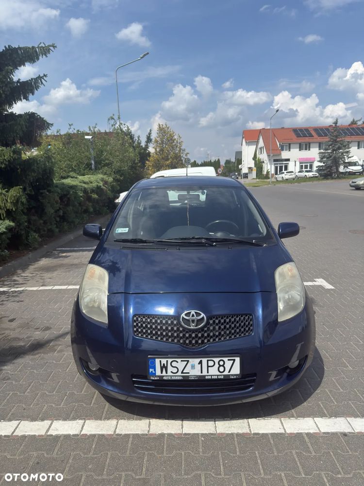 Toyota Yaris - 4