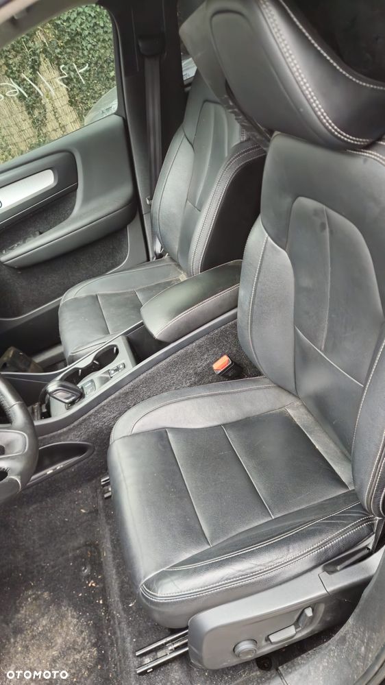 Volvo XC 40 T5 AWD Momentum - 14