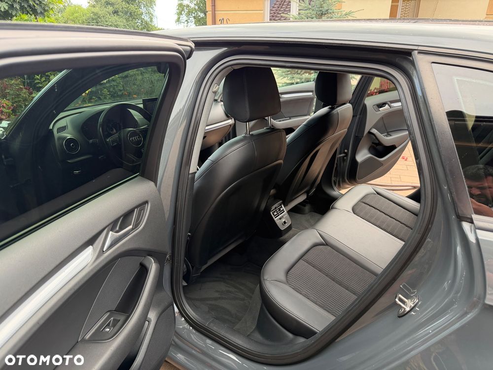Audi A3 Sportback 2.0 TDI Ambition - 24